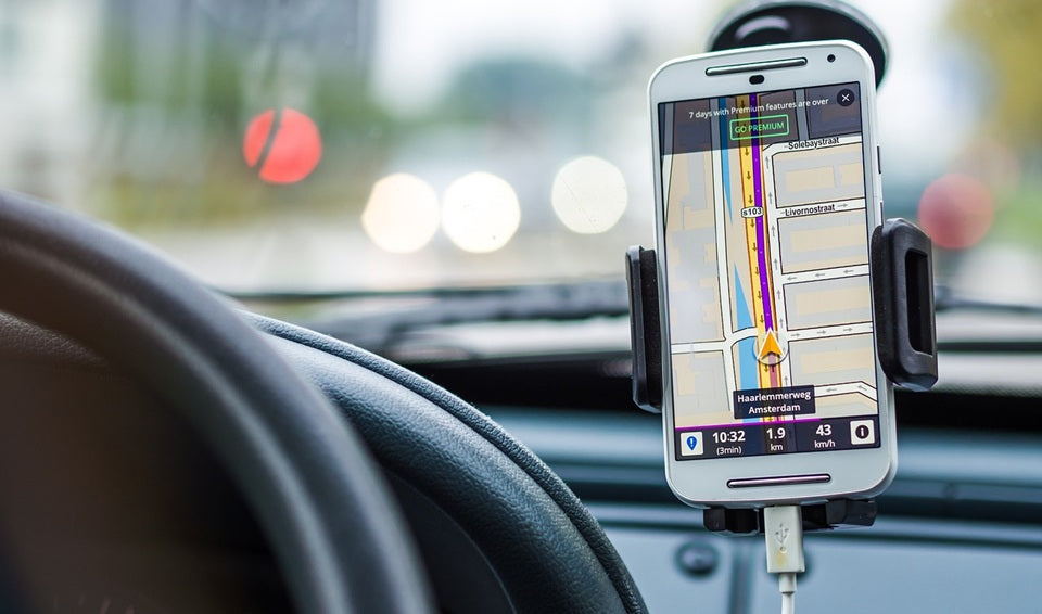 What’s the Best Way to Add a GPS Navigation System in Vehicle?